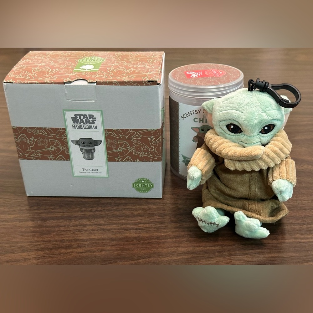 New Scentsy Star Wars The Child Mandalorian Buddy Clip & Wall Diffuser
